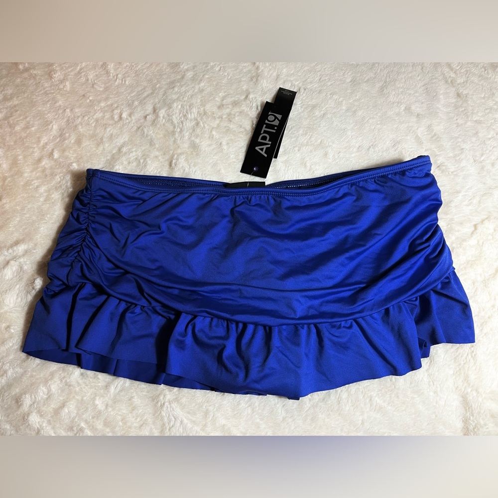 Swim skirt by Apt.9 size 10 women’s